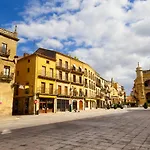 Hotel Arcos Catedral 3*
