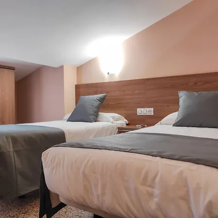 Hotell Arcos Catedral 3*