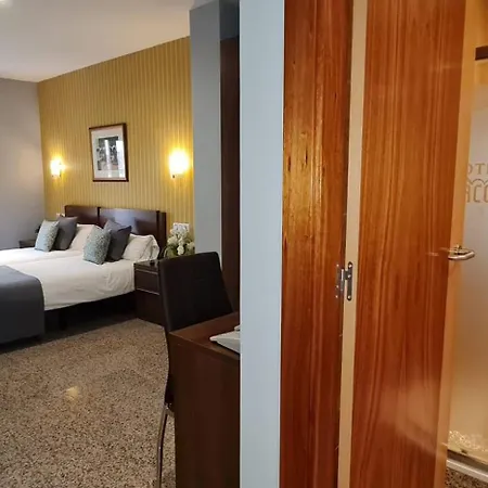 Hotel Arcos Catedral 3*