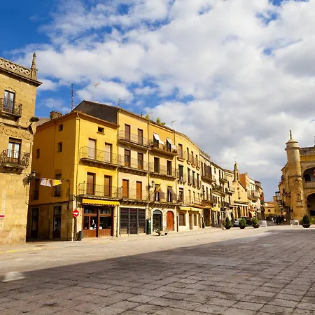 Hotell Arcos Catedral 3*